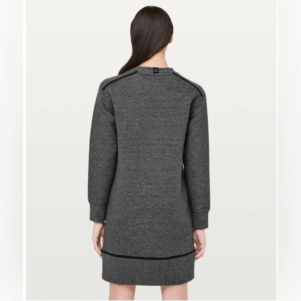 Lululemon On Repeat Dress in Heathered Core Dark Grey Size 6